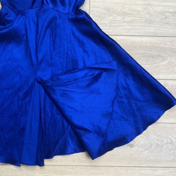 Xscape Mermaid Gown - Picture 8 of 16